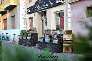 Pardon Café & Bistro