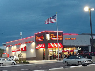 Freddy's Frozen Custard Steakburgers