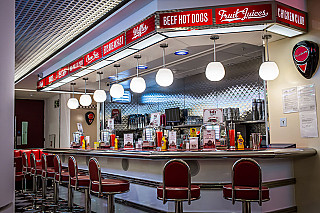 Ed's Easy Diner