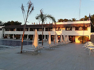 Oasi Encantada Beach Resort Y Piscina