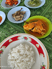 Rumah Makan Simpang Tiga