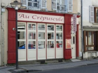 Au Crepuscule