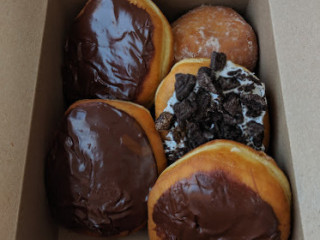 Dippin Donuts