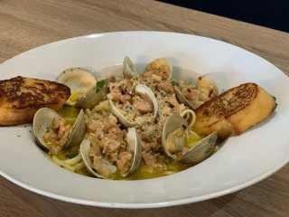 Fat Tuna Grill Oyster House