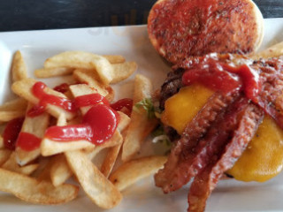 Red Robin Gourmet Burgers