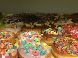 Yum Yum Donuts