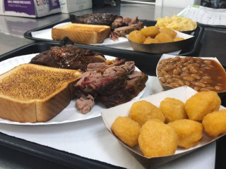 Honky Tonk Smokehouse
