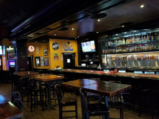 Tailgators Pub Grill