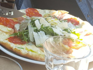 Au Comptoir À Pizzas