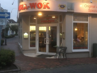 Asia Wok Bistro