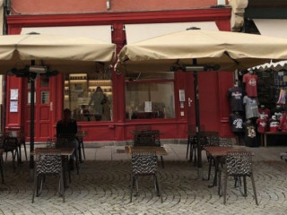 La Table De La Cathedrale