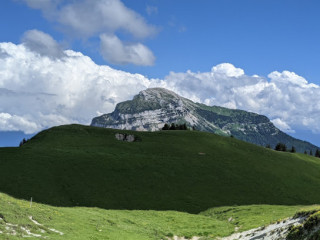 Auberge Du Charmant Som