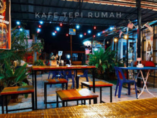 Kafe Tepi Rumah