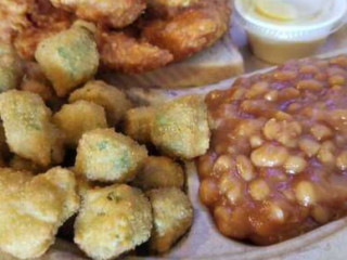 Gus's World Famous Fried Chicken