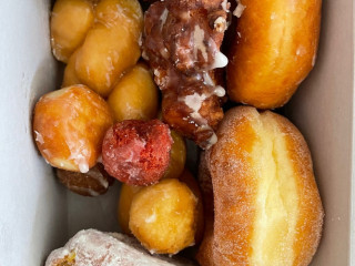 Sesame Donuts