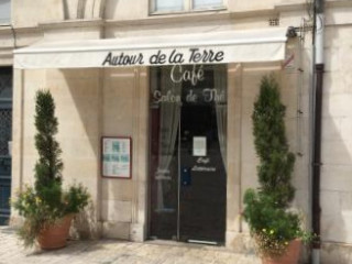 Autour de la Terre