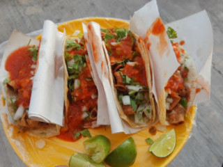 Tacos De Tripitas Sam Bigotes