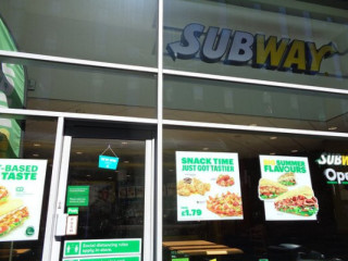 Subway Hanover Street