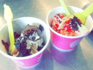 Menchie's Frozen Yogurt