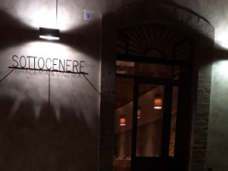 Sottocenere Braceria Vineria