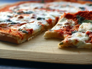 Illy'co Pizza