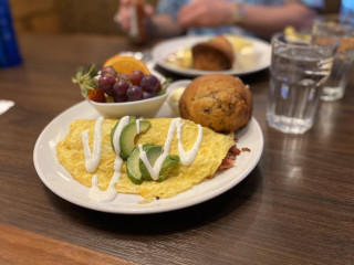 Broken Yolk Cafe