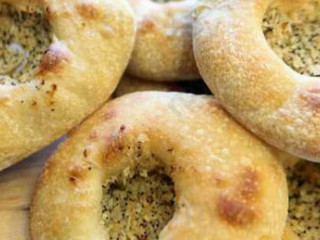 Hot Bagels Bialys