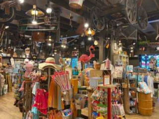 Cracker Barrel Old Country Store