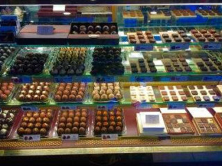 Debrand Fine Chocolates