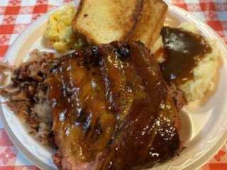 Hog Wild Pit -b-q