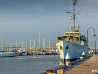 Off the Pier - Fish and Chippery