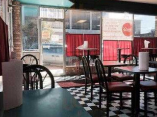 Lee's Cafe