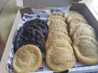 Insomnia Cookies