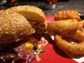 Red Robin Gourmet Burgers And Brews