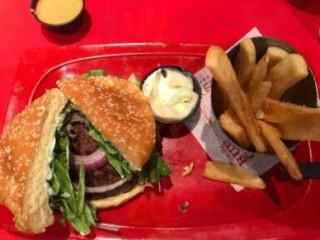 Red Robin Gourmet Burgers