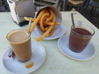 Cafeteria Rotonda Del Tren