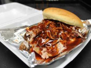 Bill's -b-que