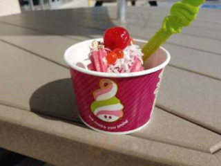 Menchie's Frozen Yogurt