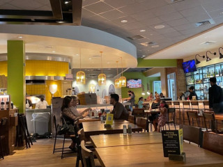 California Pizza Kitchen International Plaza PRIORITY SEATING