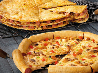 Debonairs Pizza