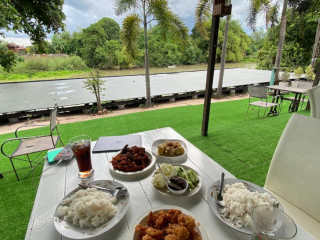 เรือนไทยคาเฟ่ บางนมโค