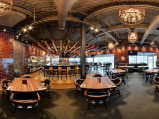 Browns Socialhouse West Henday