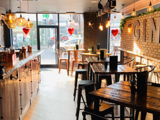 Gin Alley