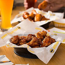 Buffalo WIld Wings Castleton