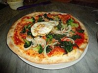 Pizzeria Piccolo Diz food