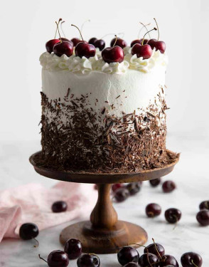 Premium Blackforest Cake (Half Kg)