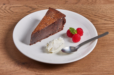 Prezzo's Best Ever Chocolate Cake (V)