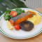 Liù Ān Shì Sān Wén Yú Bā Pèi Zì Jiā Zhì Shǔ Róng Jí Shā Lǜ 6Oz Salmon Steak With Homemade Mash Potato And Salad