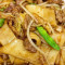 74. Beef Chow Mein Niú Chǎo Miàn