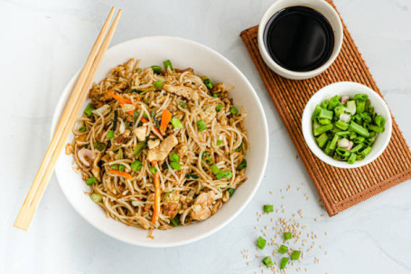 Chicken Lo Mein